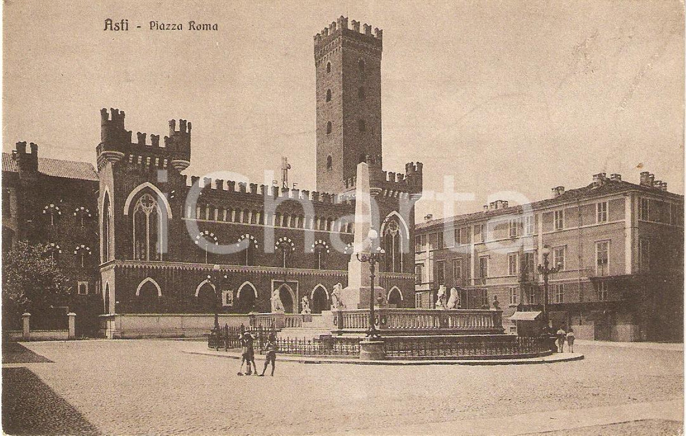 Cartolina originale da collezione 1930 ASTI Piazza Roma con Palazzo MEDICI DEL VASCELLO e Torre COMENTINA *FP NV 1