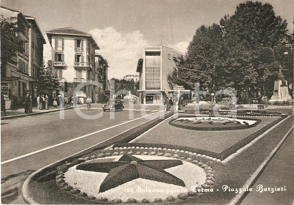 Cartolina originale da collezione 1965 SALSOMAGGIORE TERME (PR) FIAT 500 in Piazzale BERZIERI Animata Cartolina FG 1