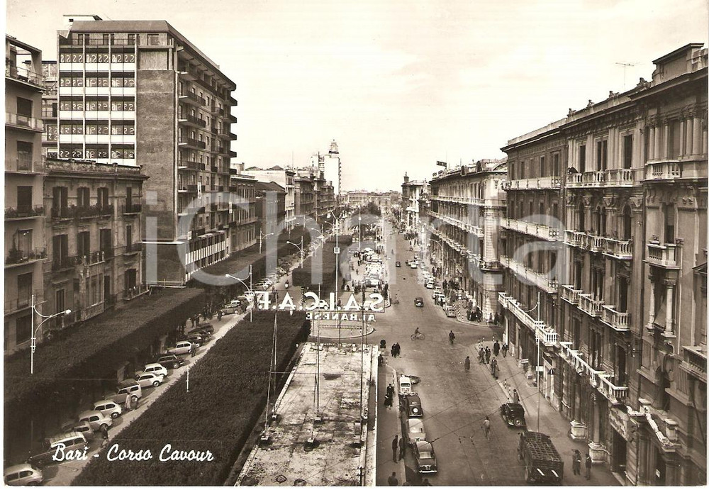 Cartolina originale da collezione 1960 BARI Panorama Corso CAVOUR con insegna SAICAF ALBANESE Cartolina FG VG 1