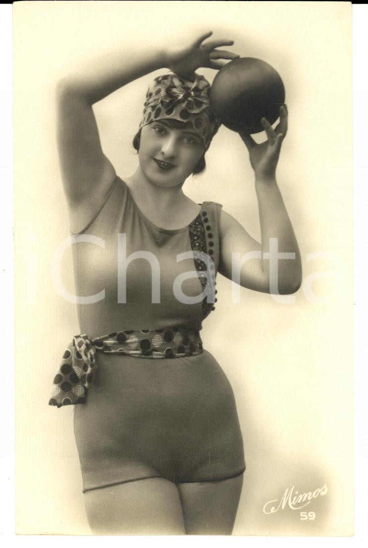 Fotografia d'epoca originale 1920 ca EROTICA VINTAGE Woman posing with a ball Ed. MIMOS nÂ° 59 *PHOTO 1