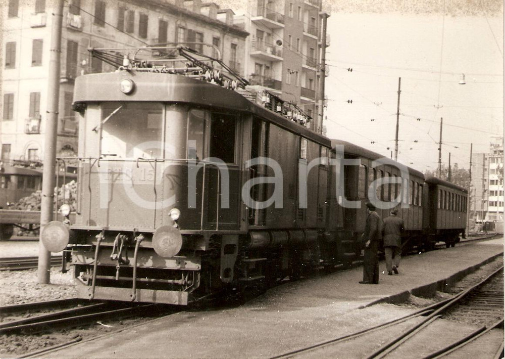 Fotografia d'epoca originale 1965 ca TORINO - CERES Linea ferroviaria Treno FTC 15 in stazione *Fotografia 1