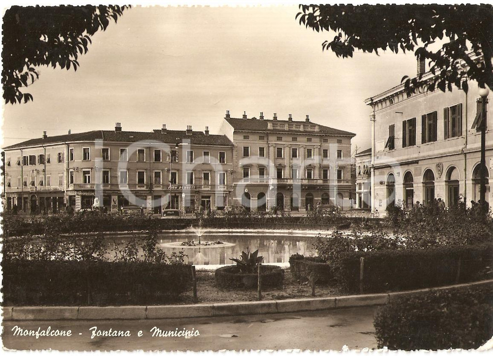 Cartolina originale da collezione 1955 ca MONFALCONE (GO) Fontana e municipio Foto PIVOTTI *Cartolina FG VG 1