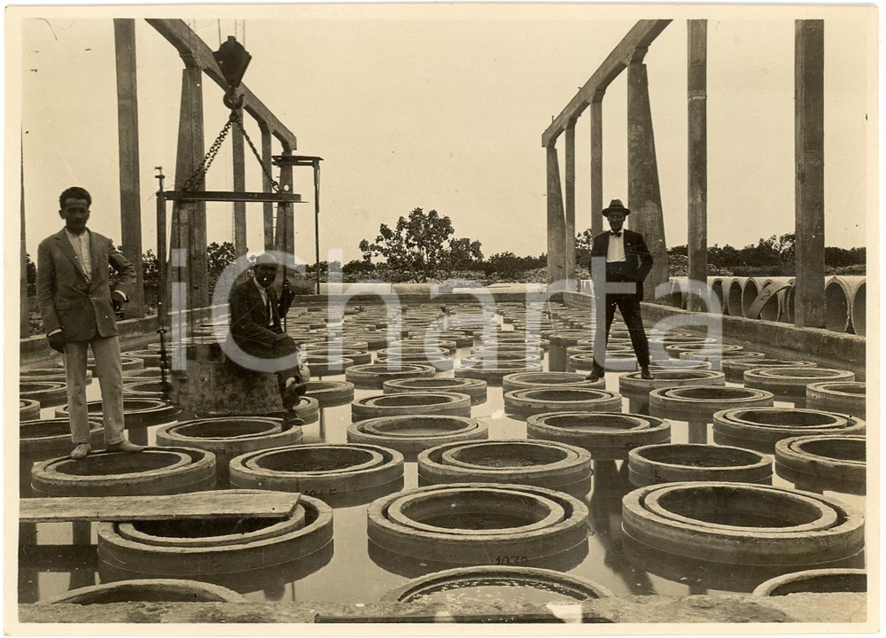 Fotografia d'epoca originale 1938 circa LECCE Vasca di stagionatura Grande SIFONE 1