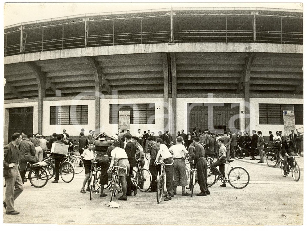 Fotografia d'epoca originale 1939 MILANO Folla di ciclisti al Velodromo VIGORELLI *Fotografia 1