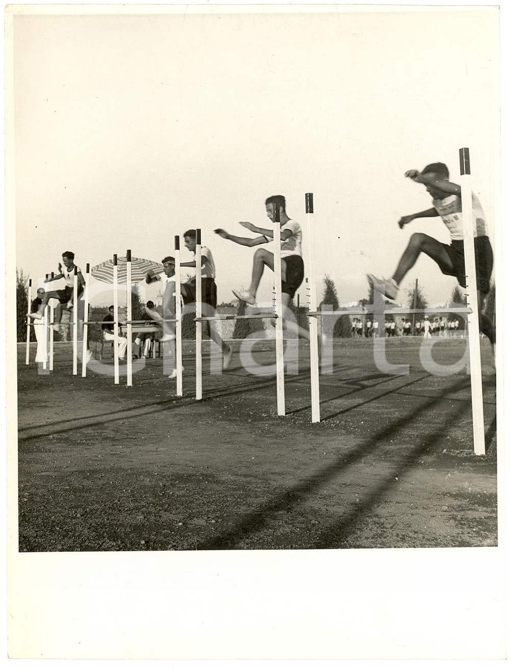 Fotografia d'epoca originale 1930 ca ROMA Stadio dei Marmi - Avanguardisti si esercitano nel salto *Foto 1