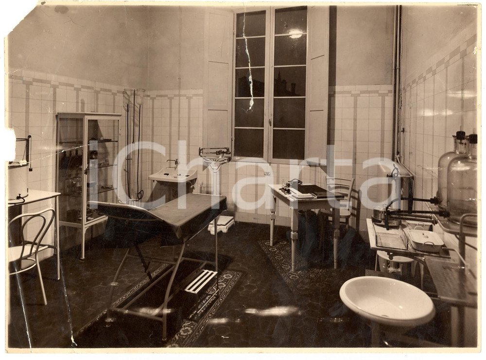 Fotografia d'epoca originale 1930 FORLI' Ambulatorio Casa BALILLA Foto danneggiata 1