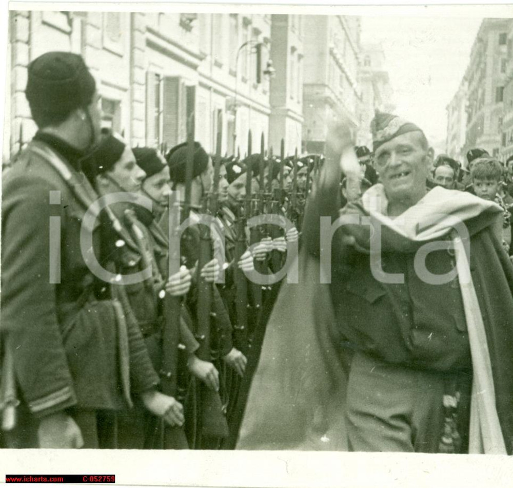 Fotografia d'epoca originale 1937 ROMA Generale JosÃ© MILLA-ASTRAY e Giovani Fascisti 1