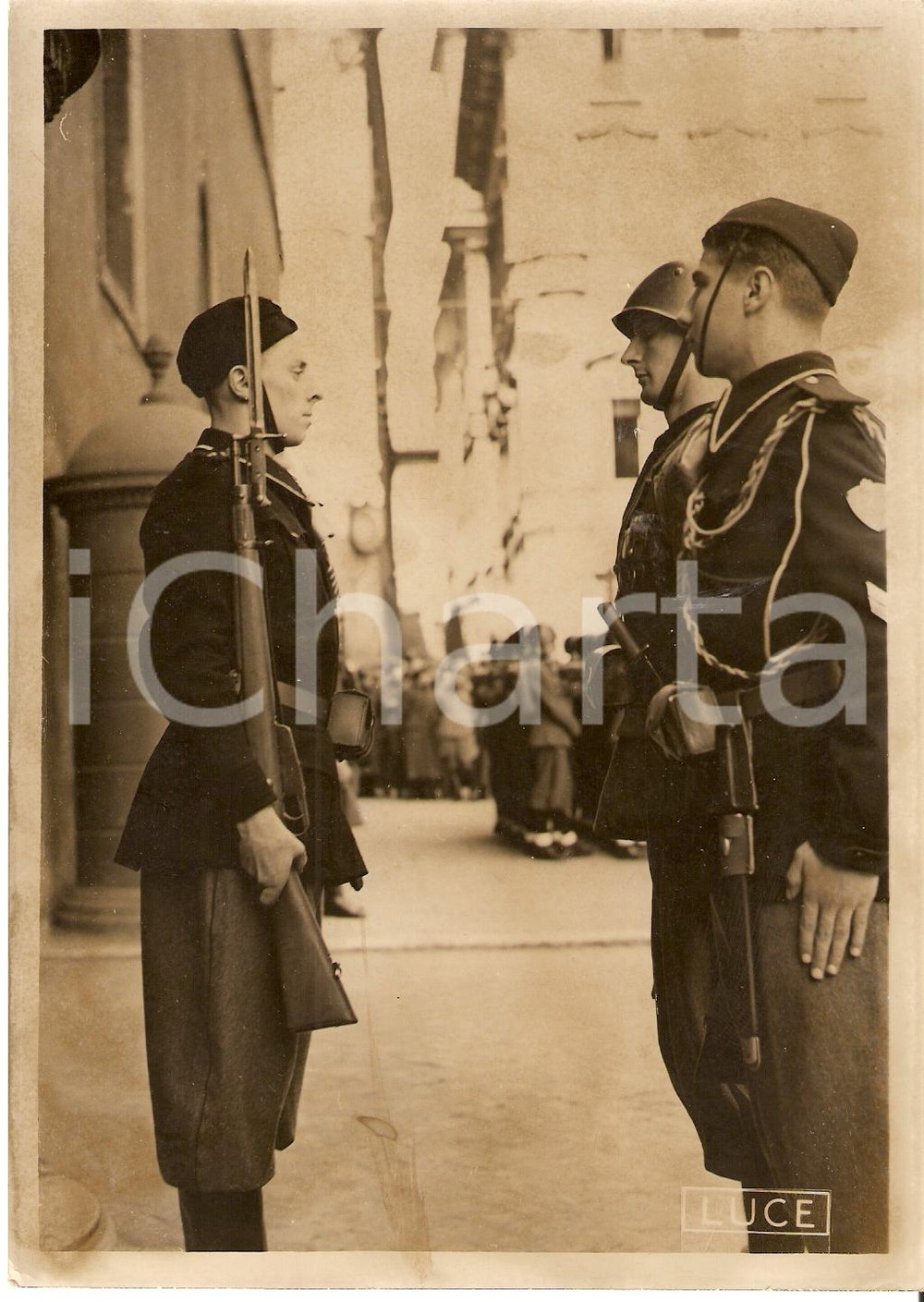 Fotografia d epoca originale 1939 ROMA Il cambio della Guardia a PALAZZO VENEZIA Fotografia 1
