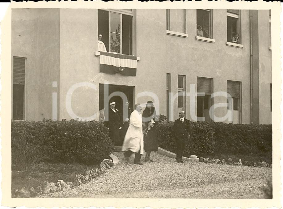 Fotografia d epoca originale 1932 MONFALCONE GO Maria José SAVOIA visita SANATORIO  Fotografia 1