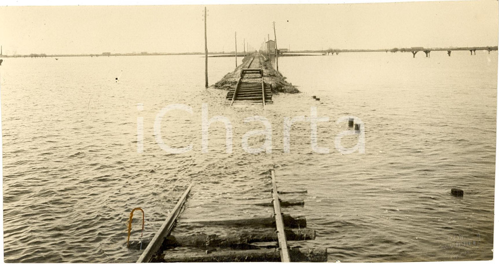 Fotografia d'epoca originale 1926 CHIOGGIA (VE) Ferrovia allagata alluvione POLESINE 1