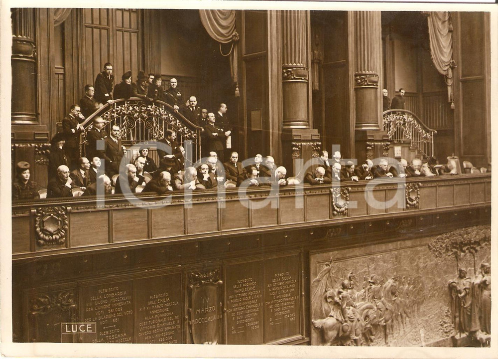 Fotografia d'epoca originale 1939 ROMA Corpo Diplomatico ascolta Galeazzo CIANO a Camera Deputati *Foto 1