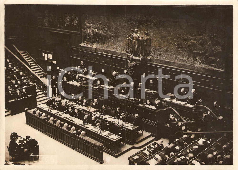 Fotografia d'epoca originale 1938 ROMA Benito MUSSOLINI presiede ultima riunione annuale CAMERA DEPUTATI Foto 1