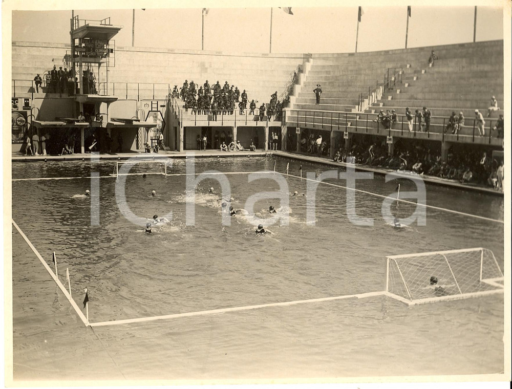 Fotografia d'epoca originale 1940 ca Gara AUSTRIA-OLANDA Campionati pallanuoto GUF 1