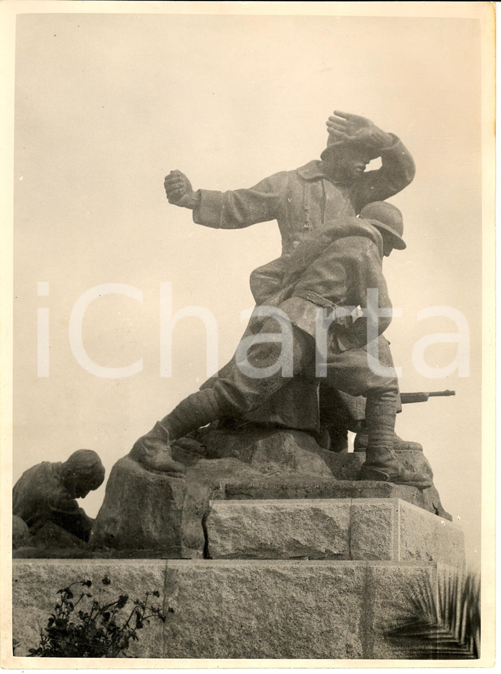 Fotografia d'epoca originale 1933 CATANZARO Monumento ai caduti di Luigi GUERRISI 1