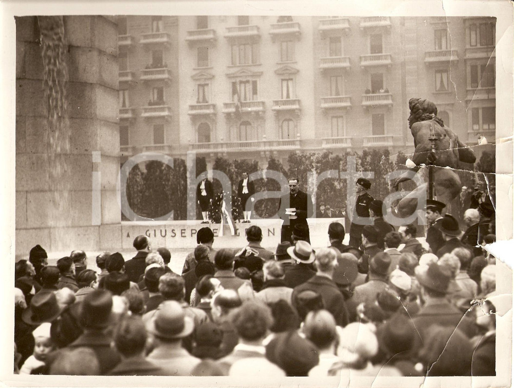 Fotografia d'epoca originale 1936 MILANO Monumento Giuseppe GRANDI Foto DANNEGGIATA 1