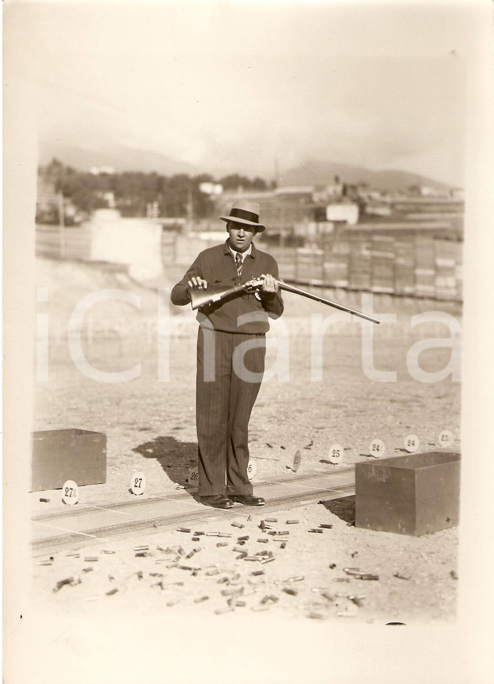 Fotografia d'epoca originale 1932 SANREMO TIRO AL PICCIONE Campione italiano Adolfo MANFREDI in gara *Foto 1