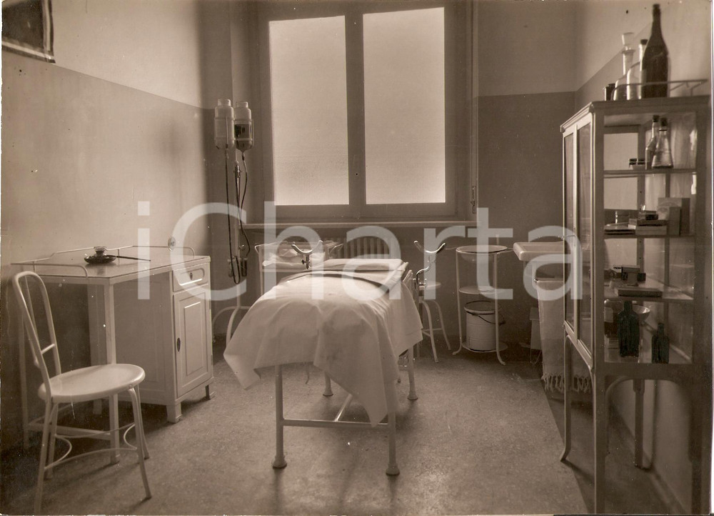 Fotografia d'epoca originale 1934 SESTO SAN GIOVANNI (MI) Sala visite Policlinico 1