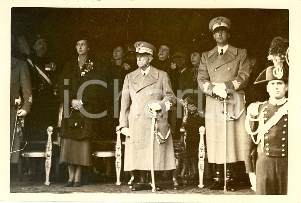 Fotografia d'epoca originale 1937 NAPOLI Il Re visita Accademia Militare NUNZIATELLA 1