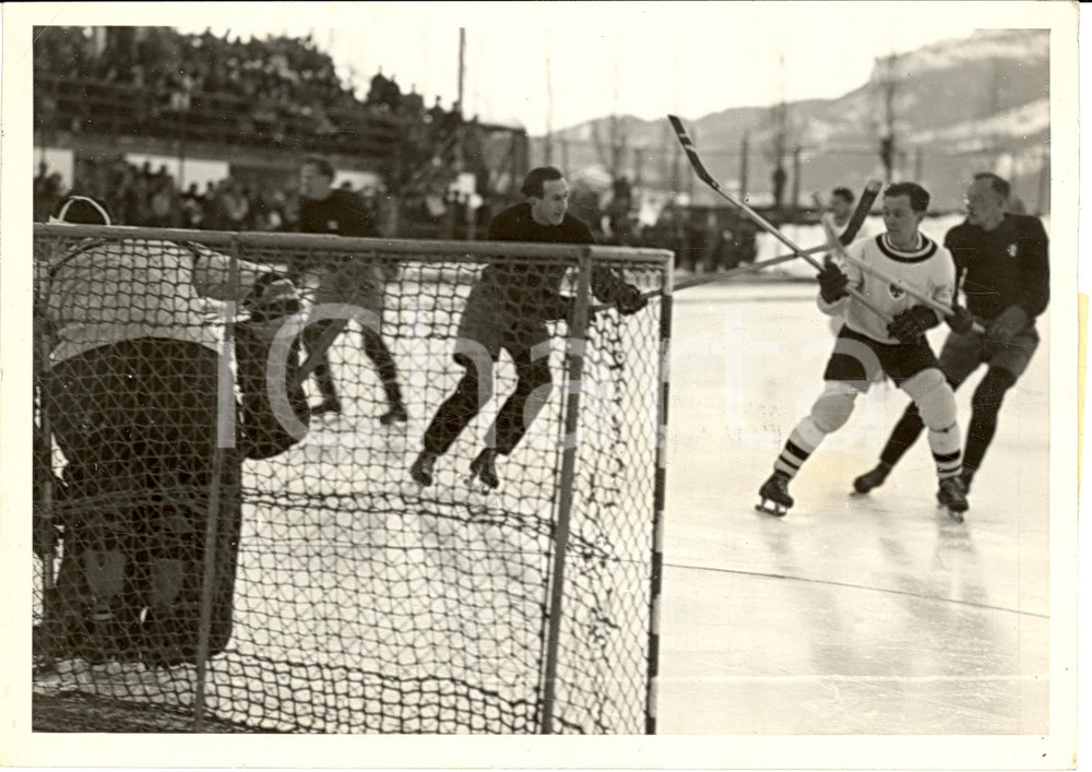 Fotografia d'epoca originale 1939 CORTINA D'AMPEZZO Il Torneo di CAPODANNO di hockey 1