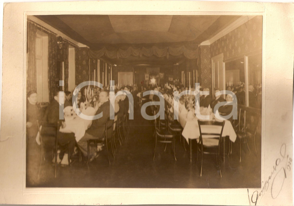 Fotografia d'epoca originale 1930 ITALIA FASCISTA Italiani all'estero celebrano Genetliaco del RE *Fotografia 1