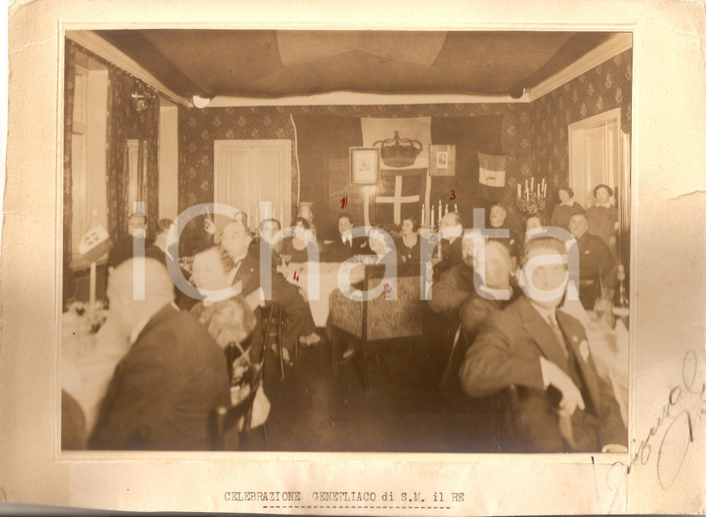 Fotografia d'epoca originale 1930 ITALIA FASCISTA Italiani all'estero celebrano Genetliaco del RE *Foto 1