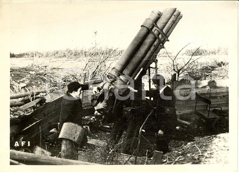 Fotografia d'epoca originale 1941 BUCAREST WW2 Cannone russo distrutto dai rumeni 1