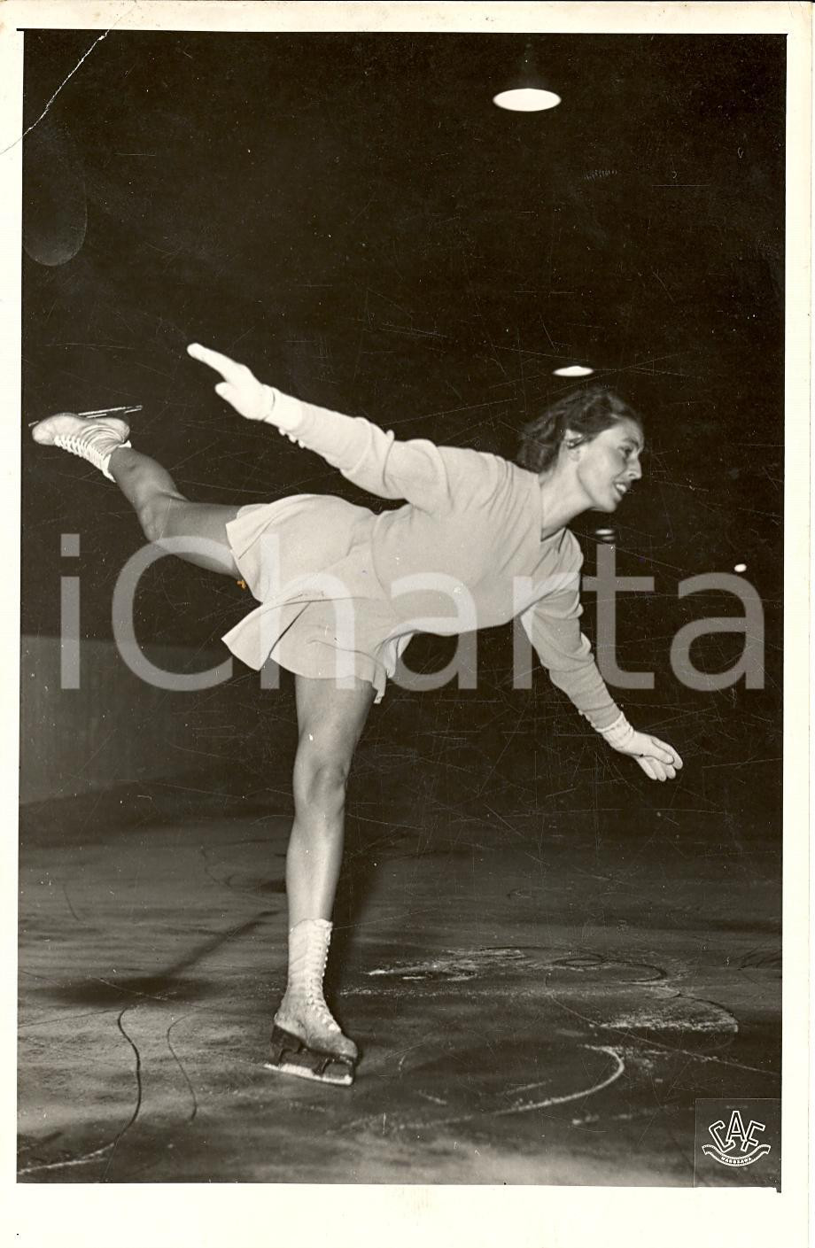Fotografia d'epoca originale 1935 ca VARSAVIA M.lle TRUSZYNSKA pattina sul ghiaccio 1