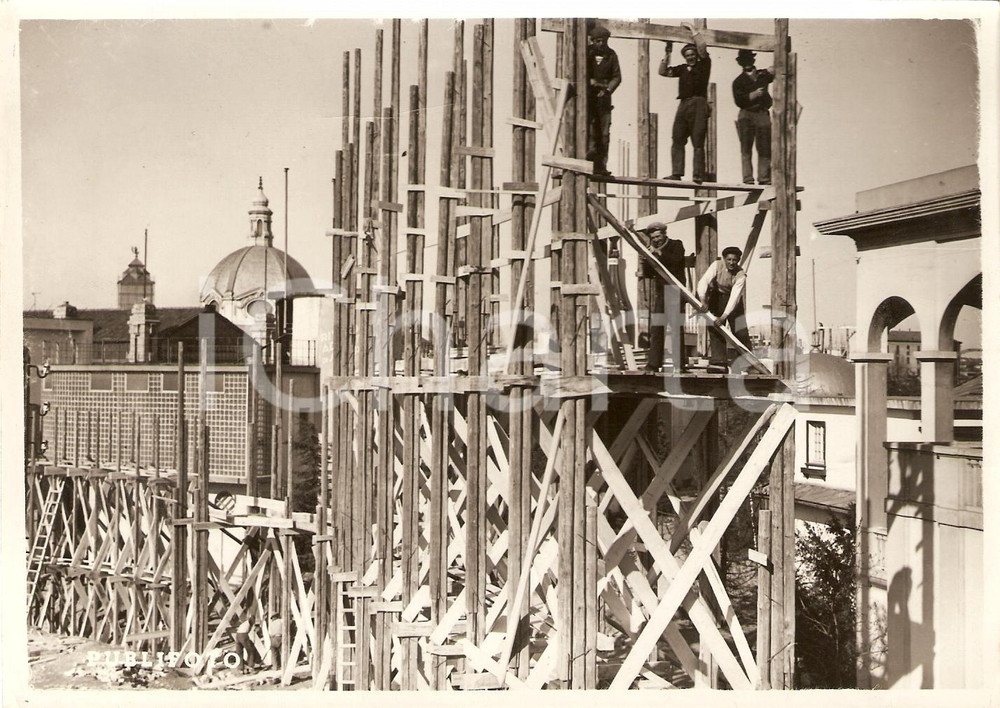 Fotografia d epoca originale 1940 ca ROMA ? Operai al lavoro in un cantiere edile Foto 18x13 cm 1