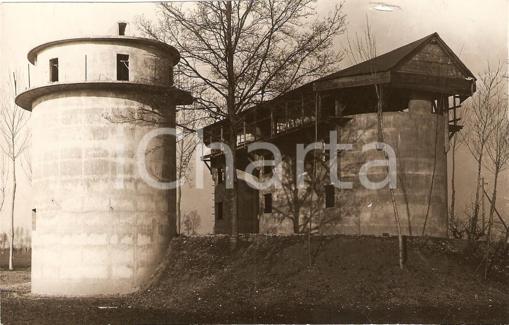 Fotografia d epoca originale 1935 ca CAMPAGNA VERCELLESE Tipico silos per foraggio Fotografia 1