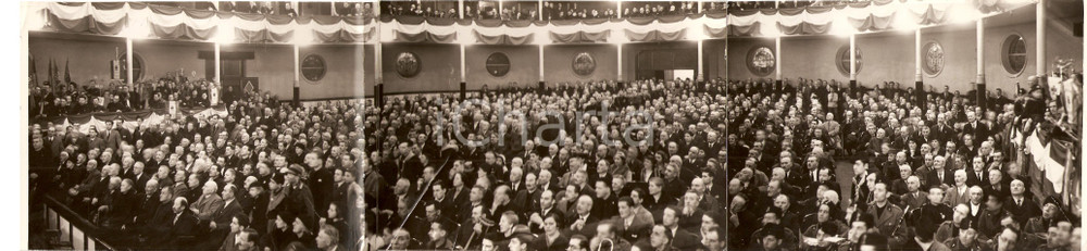 Fotografia d'epoca originale 1935 MILANO Folla per Luigi RAZZA al teatro DAL VERME per Natale di Roma *Foto 1