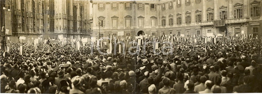 Fotografia d'epoca originale 1938 MILANO Piazza Duomo - Folla acclama il RE per NATALE DI ROMA *Foto 1 1