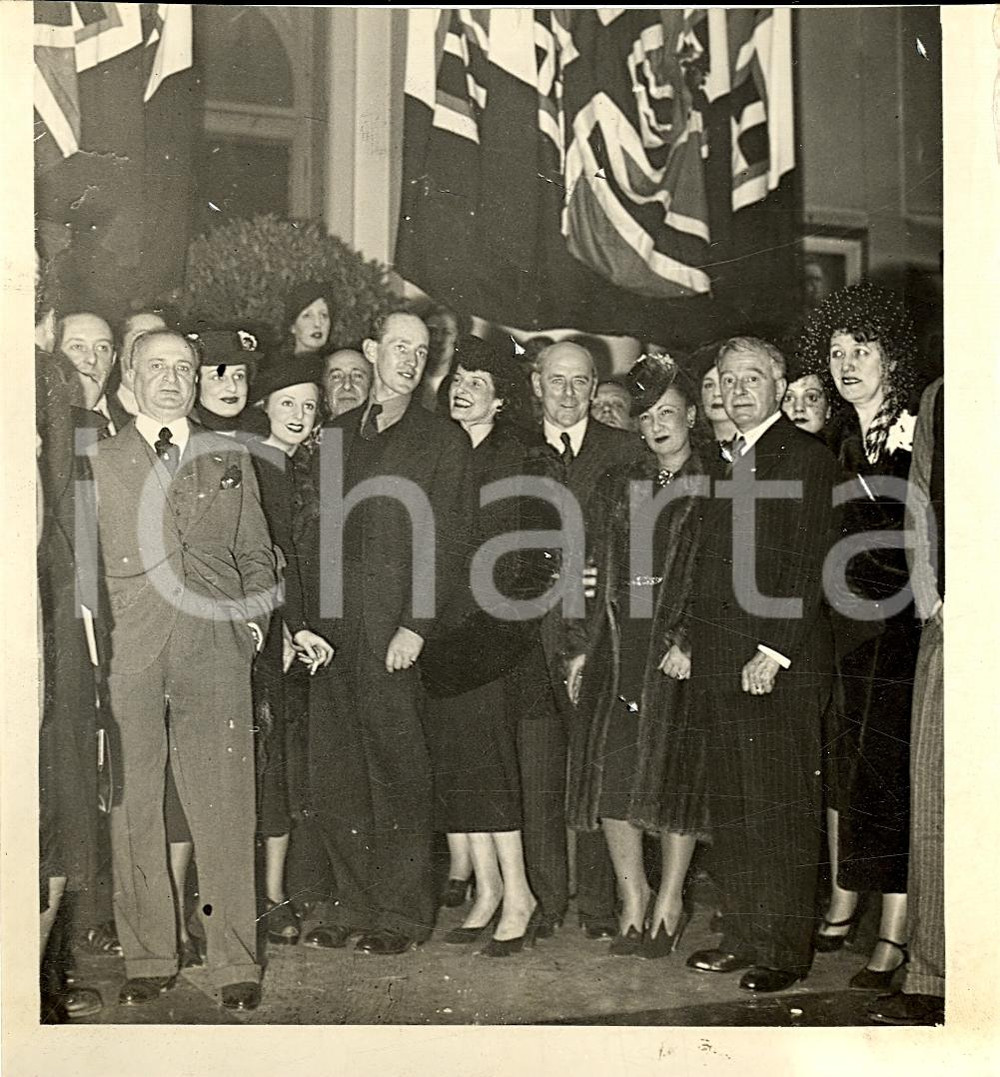 Fotografia d'epoca originale 1939 MILANO Foto di gruppo di una delegazione in visita *Foto 13x14 cm 1