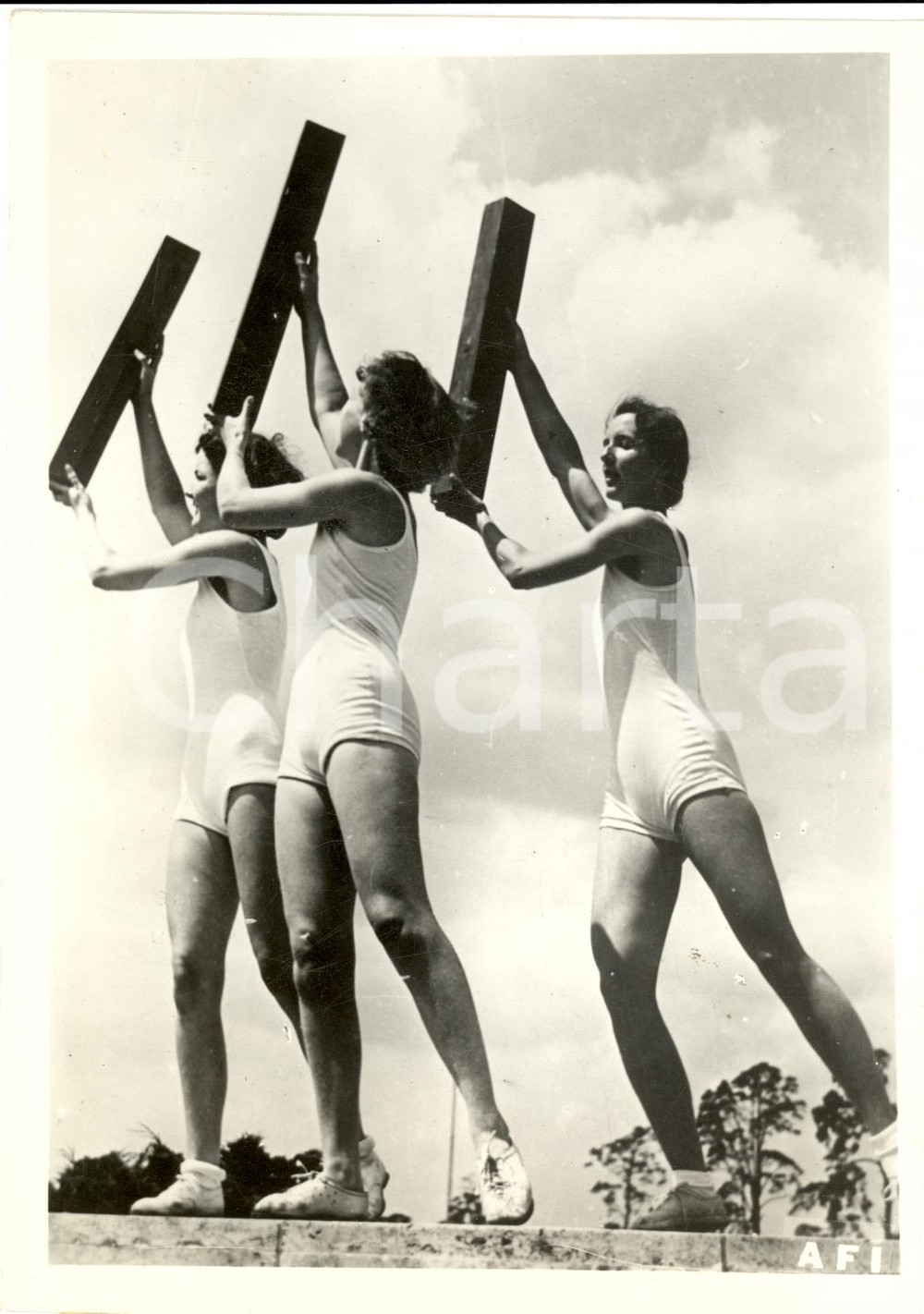 Fotografia d'epoca originale 1941 BERLINO Esercizi allieve scuola di ginnastica FOTO 1