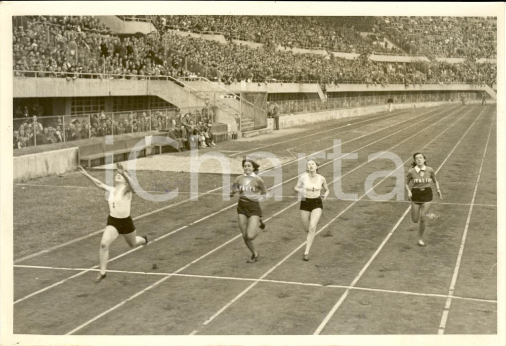 Fotografia d'epoca originale 1941 TORINO Atletica Corsa 100 metri ITALIA - GERMANIA 1