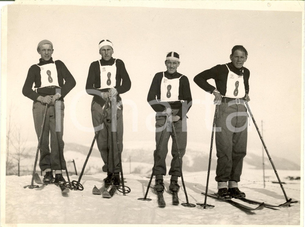 Fotografia d'epoca originale 1935 ca ASIAGO VI Sci Squadra Campionato Avanguardisti 1