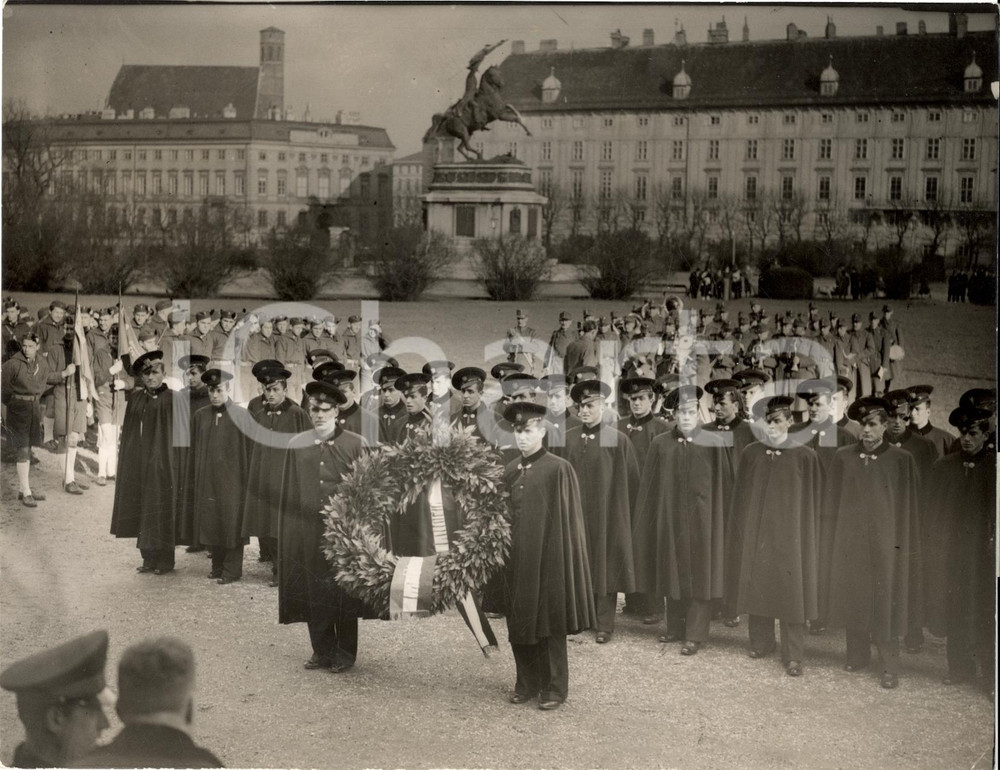 Fotografia d'epoca originale 1938 WIEN Quaranta ufficiali GIL ITALIANA al Monumento HELDENPLATZ *Fotografia 1