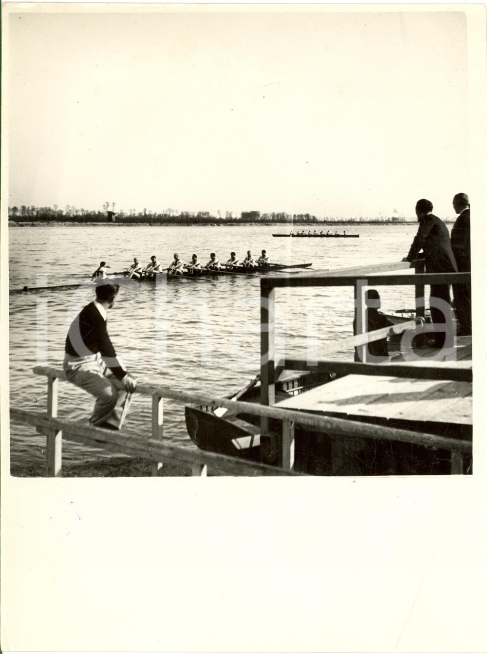 Fotografia d'epoca originale 1936 MILANO Canottaggio *Squadra di otto dei POMPIERI 1