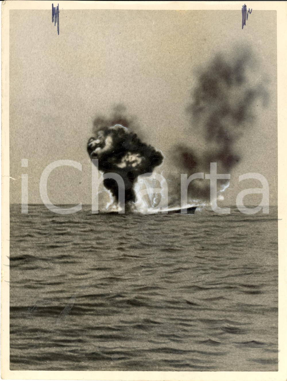 Fotografia d'epoca originale 1942 GUERRA NAVALE TEDESCA WW2 Affondamento petroliera *Fotografia 1