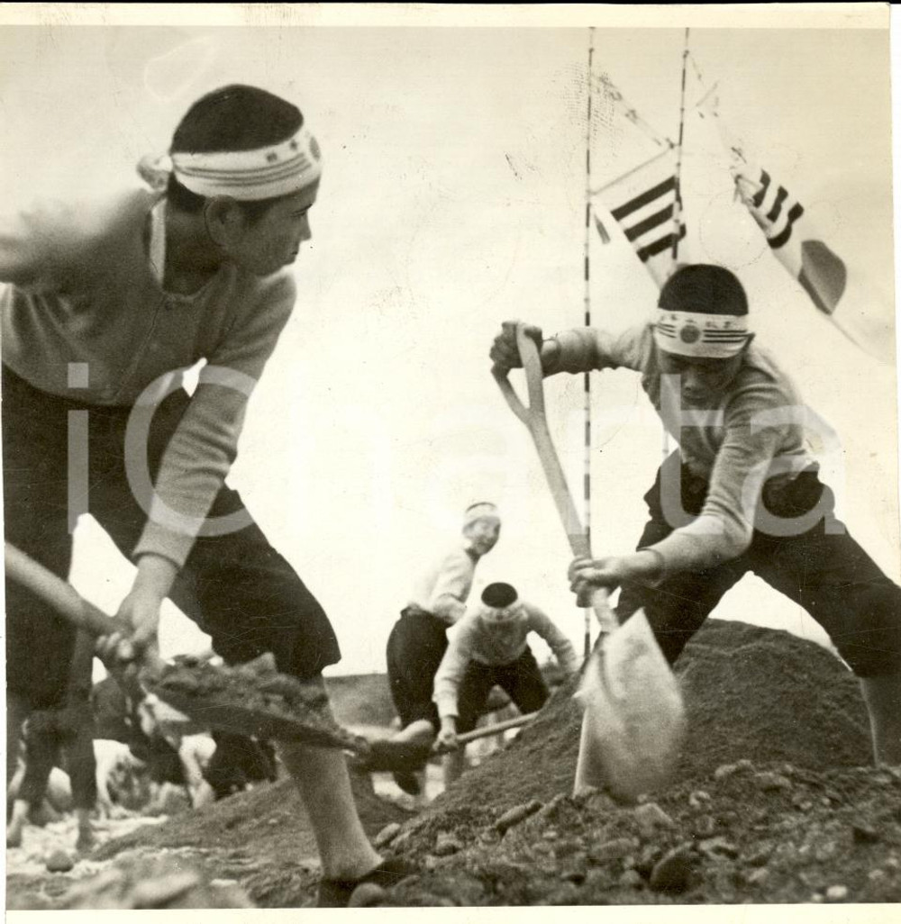 Fotografia d epoca originale 1939 CINA Guerra CINOGIAPPONESE Giapponesi impiegati in uno scavo Foto 12x12 1
