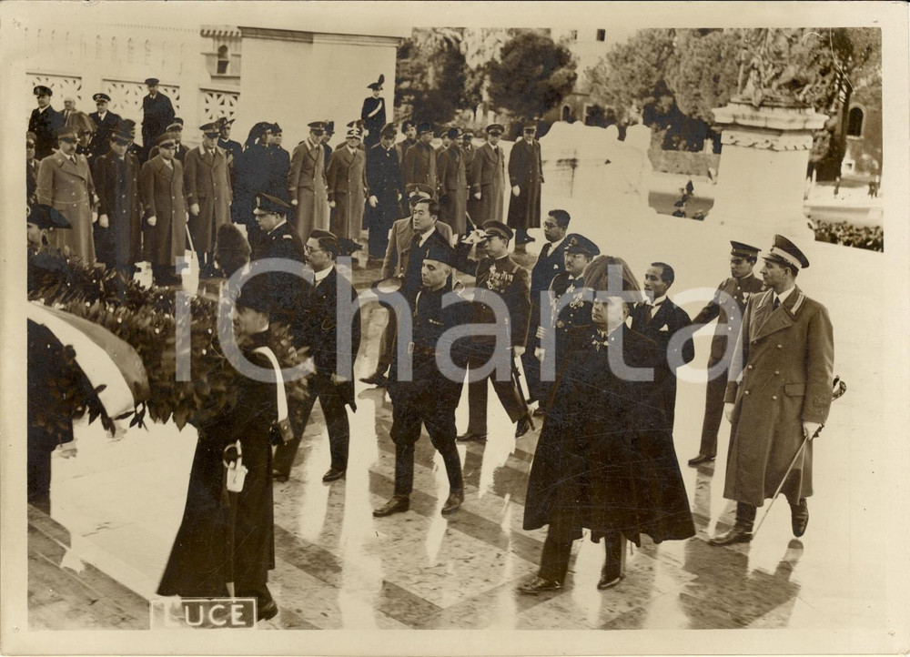 Fotografia d epoca originale 1939 ROMA Ambasciatore GIAPPONE Toshio SHIRATORI omaggio al Milite Ignoto Foto 1