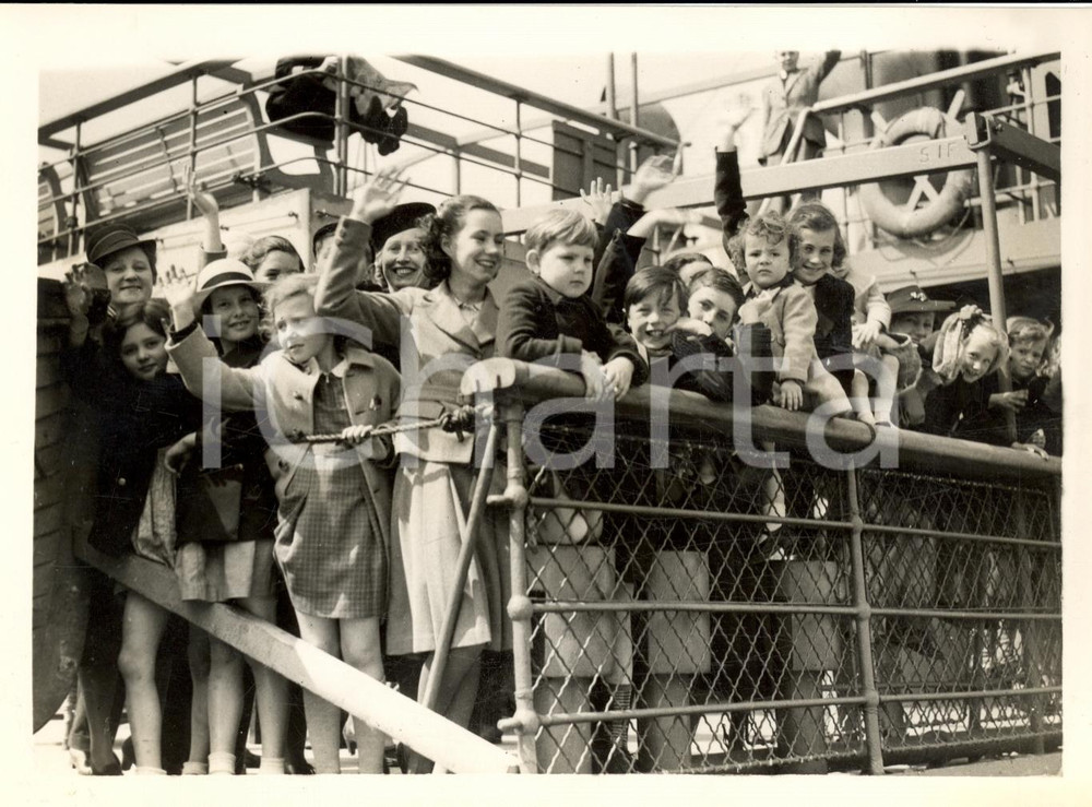 Fotografia d epoca originale 1940 INGHILTERRA WW2 Arrivo in nave dei rifugiati belgi Fotografia 1