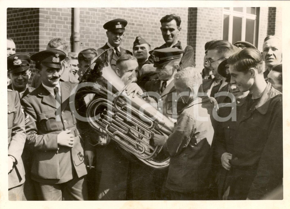 Fotografia d epoca originale 1942 BERLIN DE Banda musicale Aeronautica Italiana per lavoratori tedeschi 1