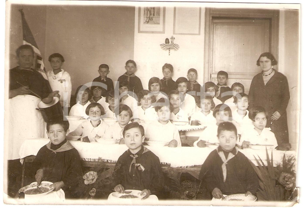 Fotografia d epoca originale 1932 ALCAMO TP Scuola rurale ONB GAMBARA Ora della refezione Fotografia 1