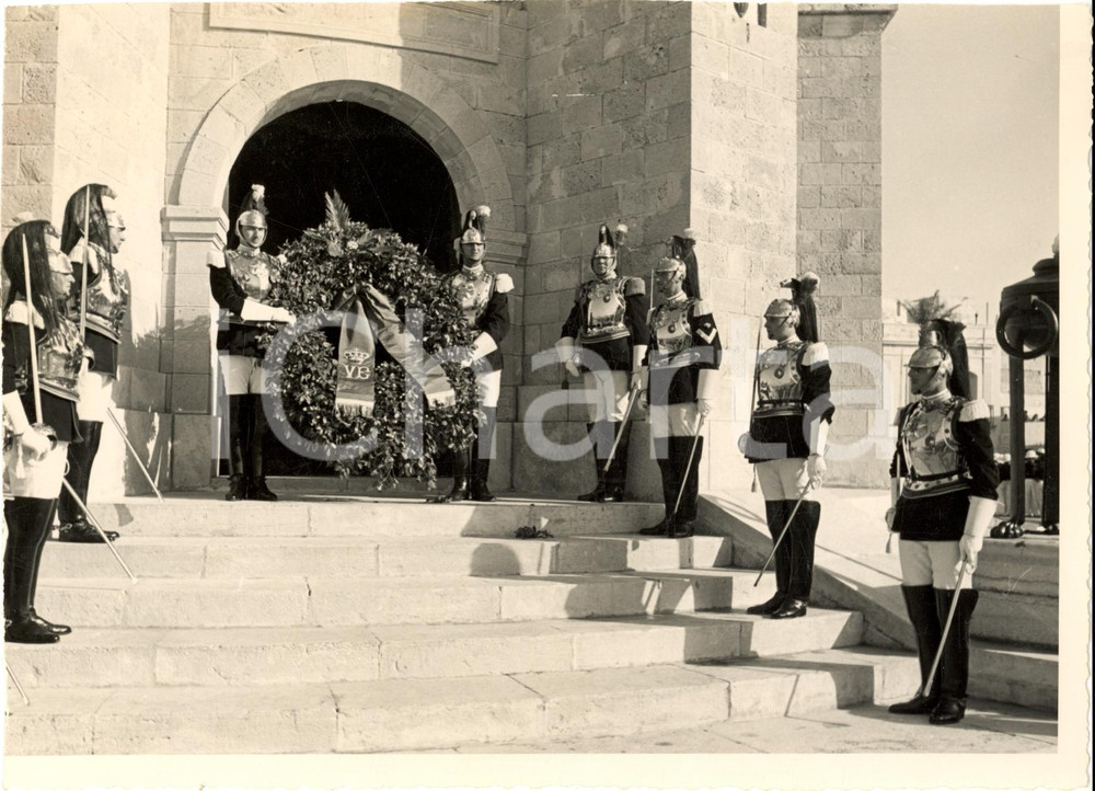 Fotografia d epoca originale 1938 TRIPOLI Corazzieri ricevono VITTORIO EMANUELE III 1