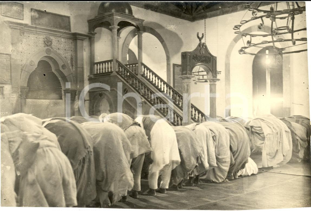 Fotografia d epoca originale 1931 TRIPOLI Preghiera mattutina Arabi per il RAMADAN 1