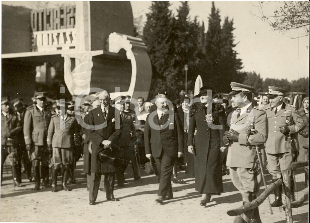 Fotografia d epoca originale 1934 MILANO Fiera Campionaria Regina Elena visita Mostra Sanitaria Fotografia 1