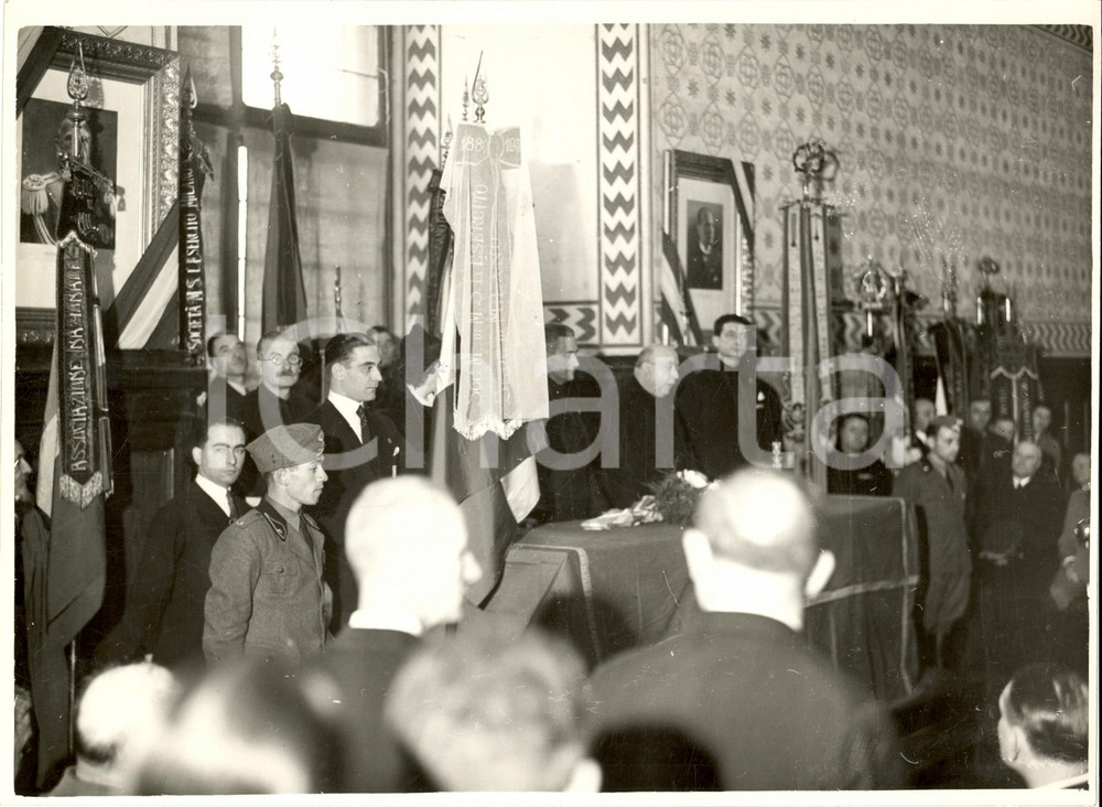 Fotografia d epoca originale 1935 MILANO Inaugurazione nuovo vessillo PRO ESERCITO al Castello Fotografia 1