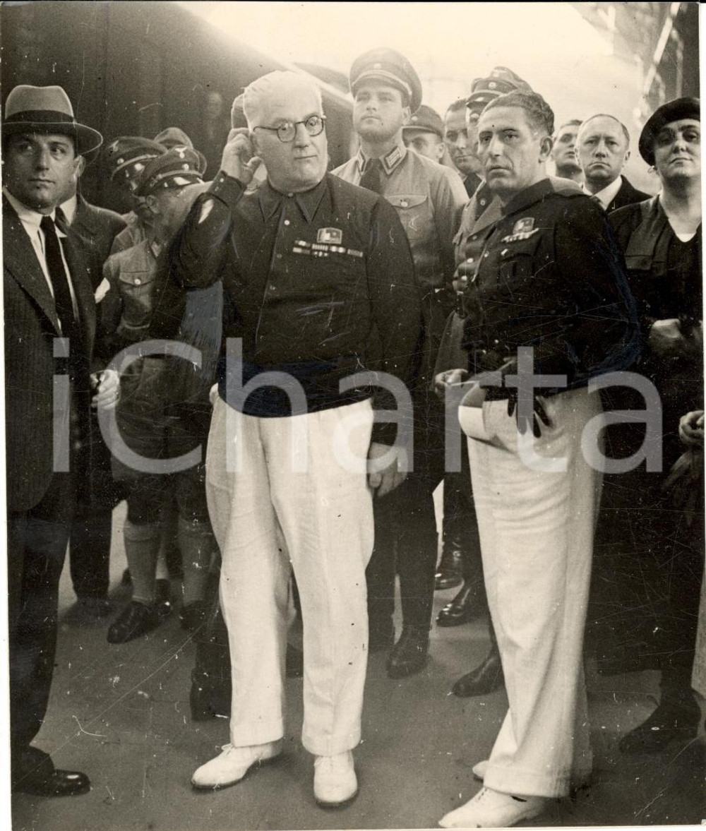 Fotografia d epoca originale 1936 MONACO DE OND Corrado PUCCETTI accoglie Dopolavoristi alla stazione 1