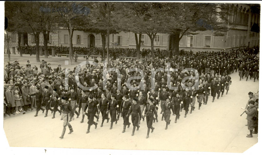 Fotografia d epoca originale 1934 FIRENZE Adunata di giovani fascisti in marcia Fotografia 1