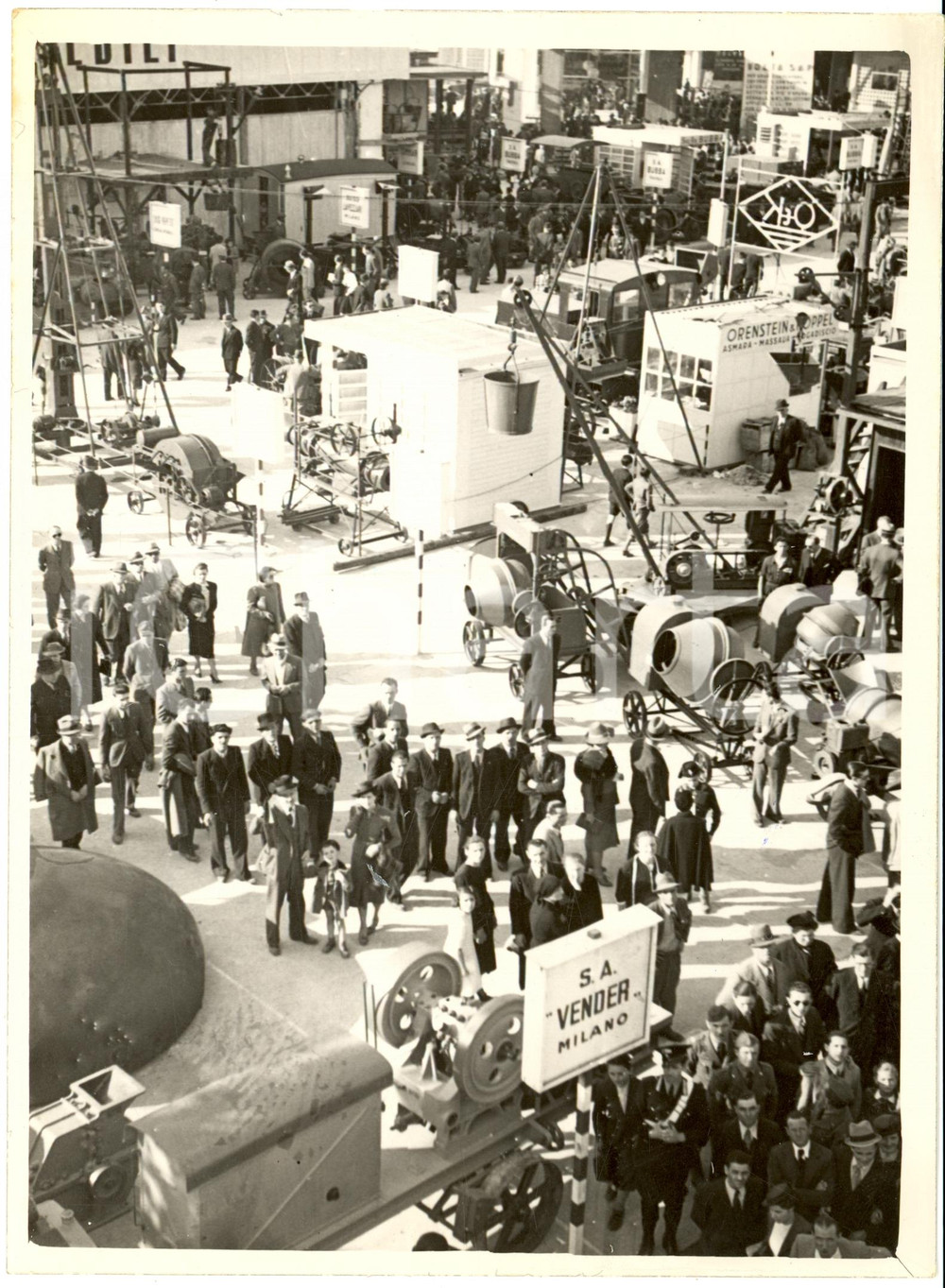 Fotografia d epoca originale 1939 MILANO L esposizione ORENSTEIN & KOPPEL alla Fiera Campionaria FOTO 1